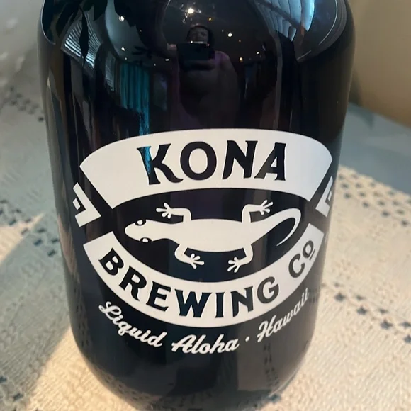 Kona Brewery Growler Jug - 64 Ounces ‼️PRICE DROP‼️ - Picture 2 of 5